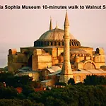 Walnut Shell 3* Istanbul