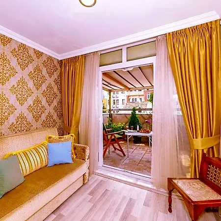 Walnut Shell Hotel 3*