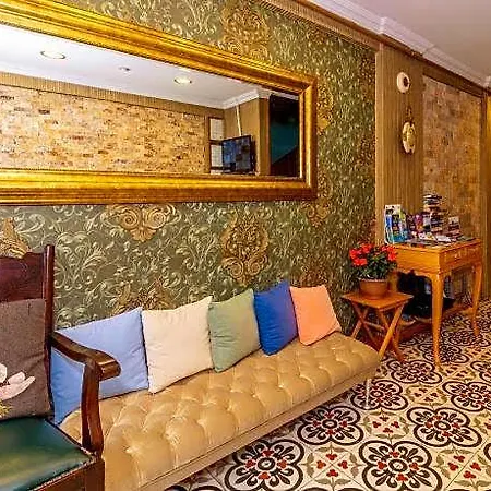 Walnut Shell 3* Istanbul