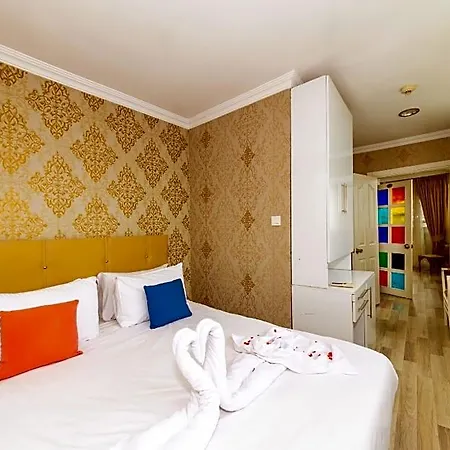 Hotel Walnut Shell 3*