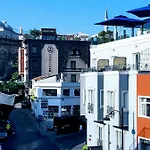 Walnut Shell Hotel