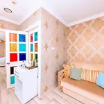 Walnut Shell Hotel