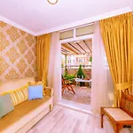 Hotel Walnut Shell 3*
