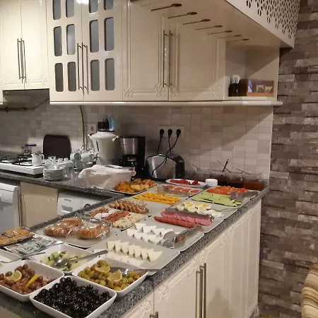 Walnut Shell Sultanahmet Hotel 3*