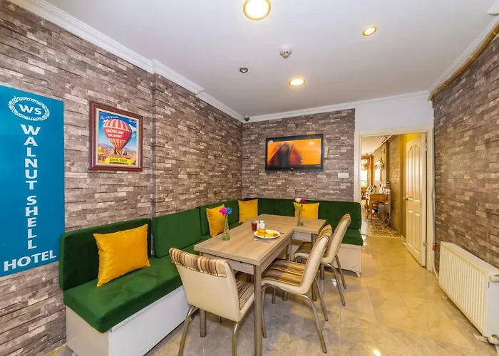 Walnut Shell Ξενοδοχείο 3*